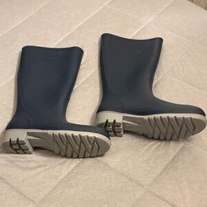 Tingley Women's Trim Fit Knee Boot